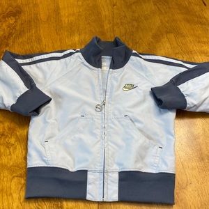 Nike zip up size 2T
